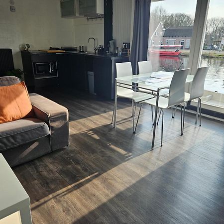 Boathouse Amsterdam With Bikes Bed & Breakfast Exterior photo