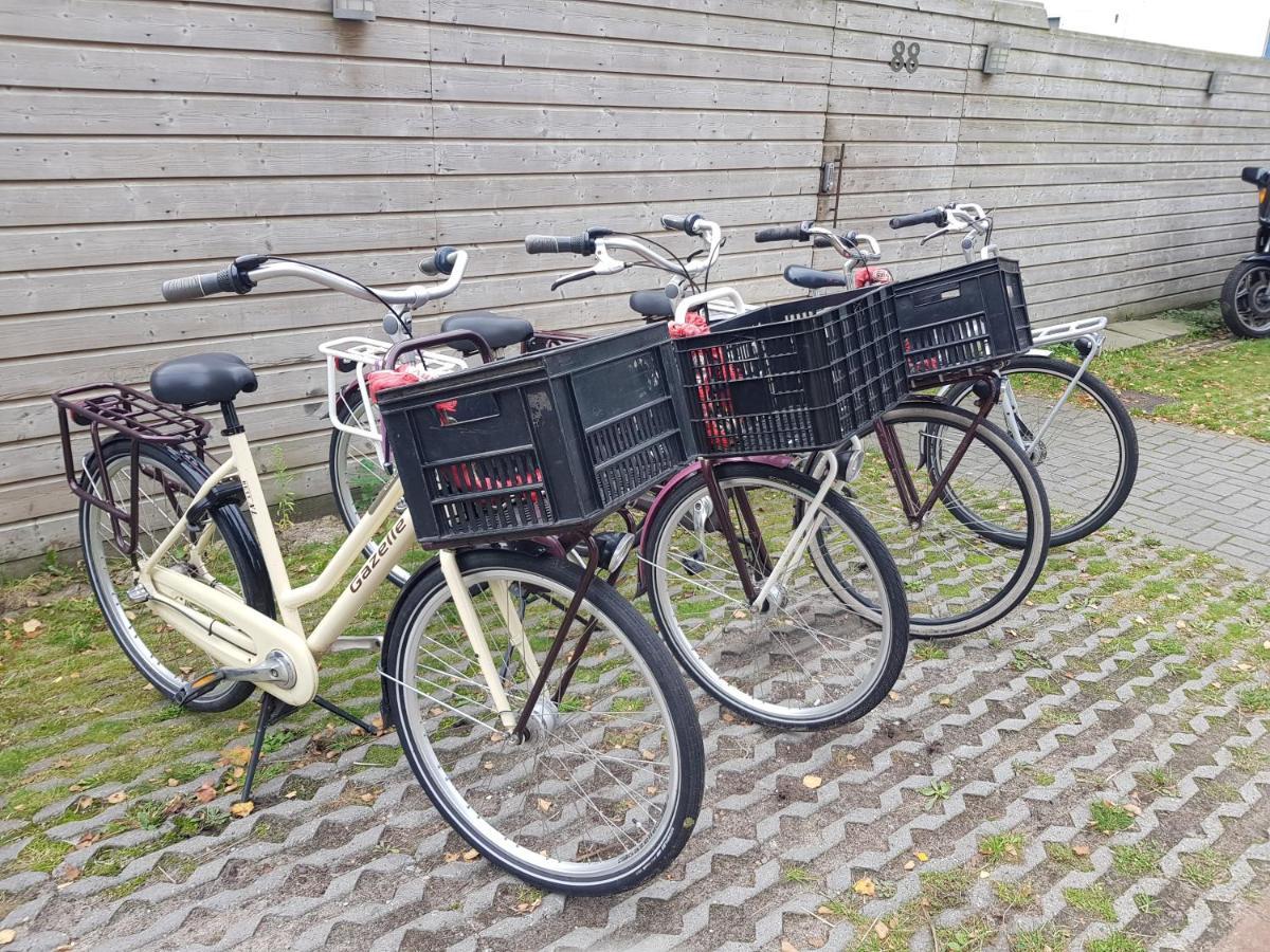 Boathouse Amsterdam With Bikes Bed & Breakfast Exterior photo