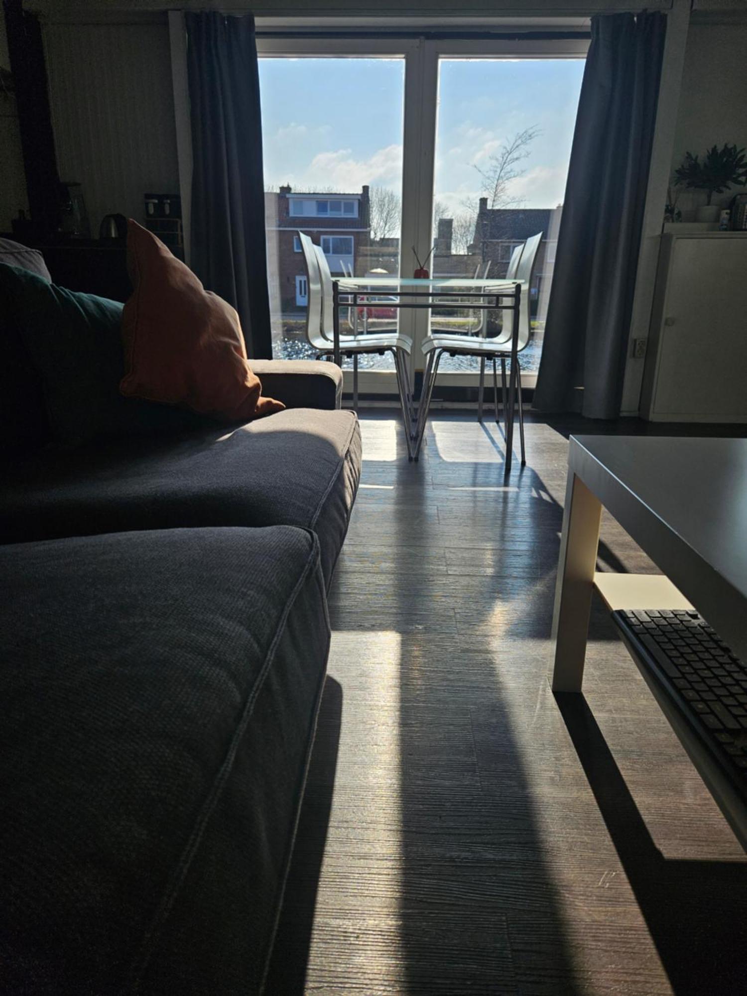 Boathouse Amsterdam With Bikes Bed & Breakfast Exterior photo