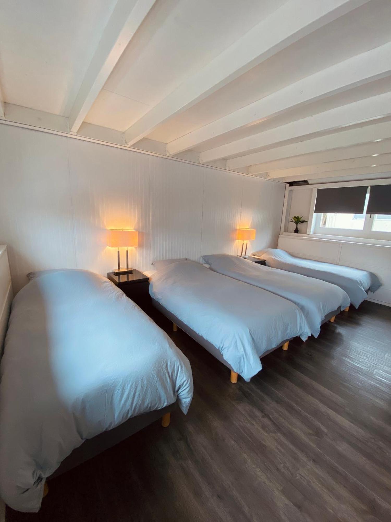 Boathouse Amsterdam With Bikes Bed & Breakfast Exterior photo